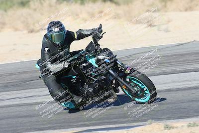 media/Dec-01-2025-Moto Forza (Mon) [[2daa91e15f]]/2-Intermediate Group/Session 4 Turn 9/